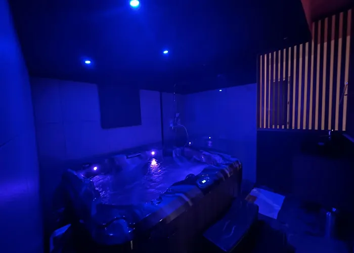 Jacuzzi - Litchi Apartment *